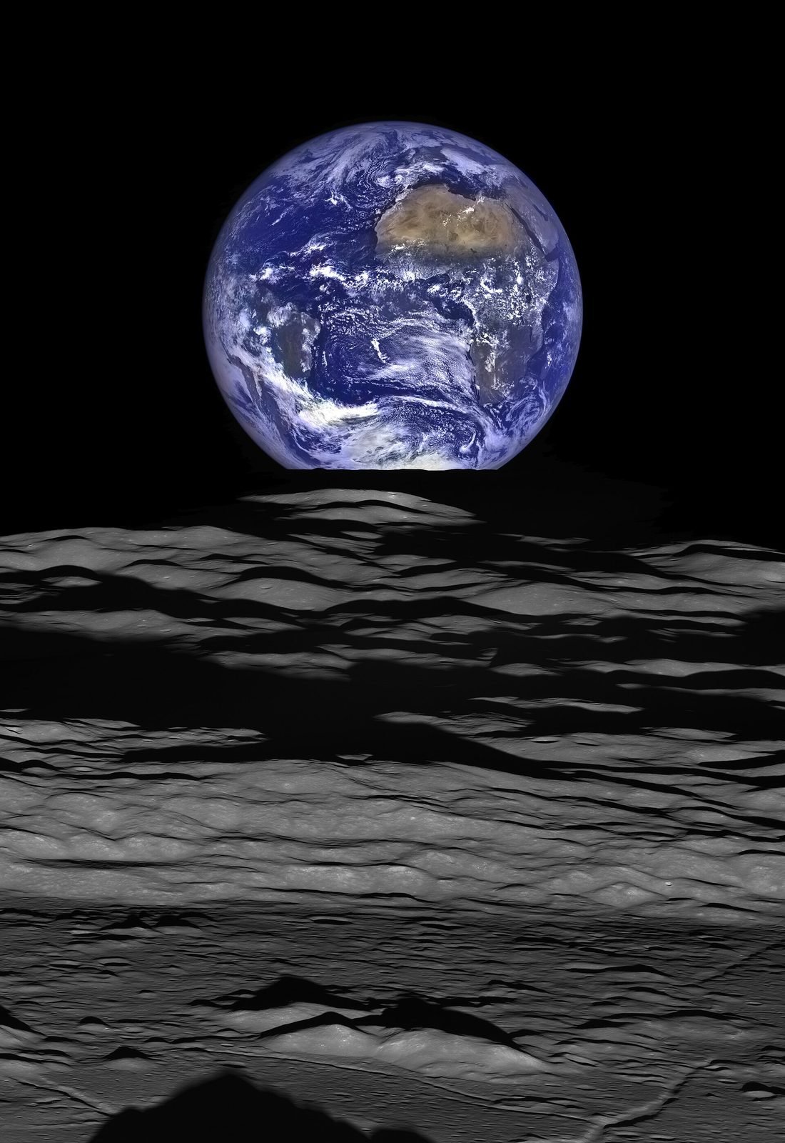 An Earthrise view from Lunar Reconnaissance Orbiter