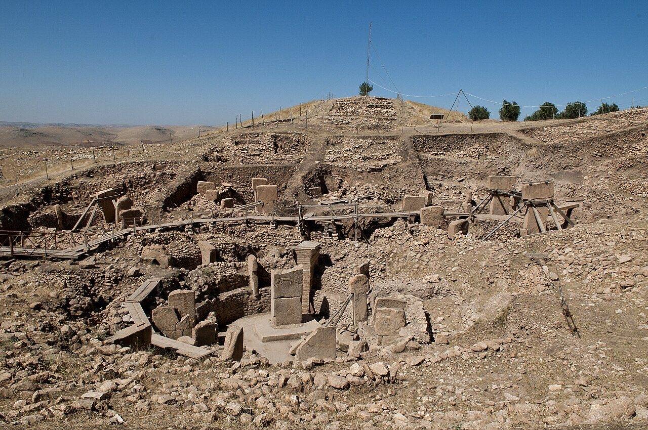 Stone pillars and enclosures at Göbekli Tepe