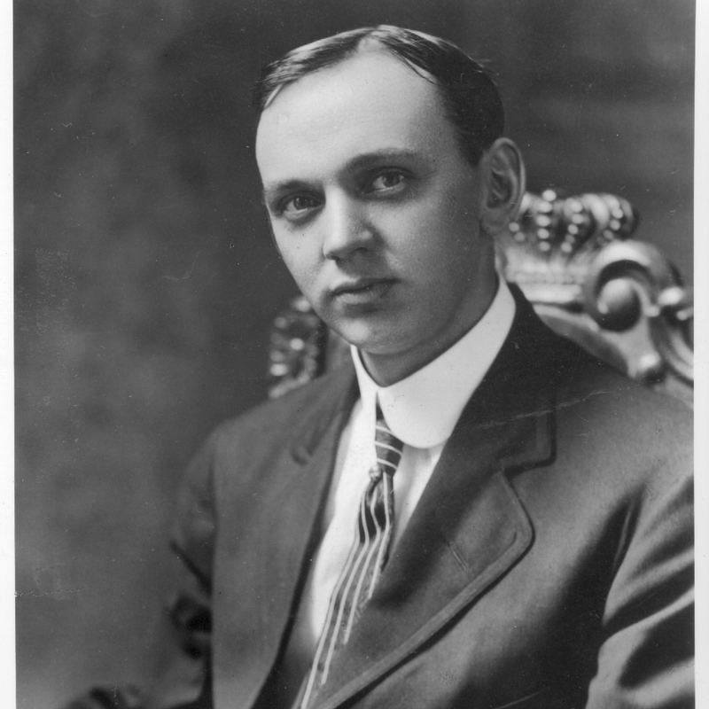 Edgar Cayce, photographed in 1910